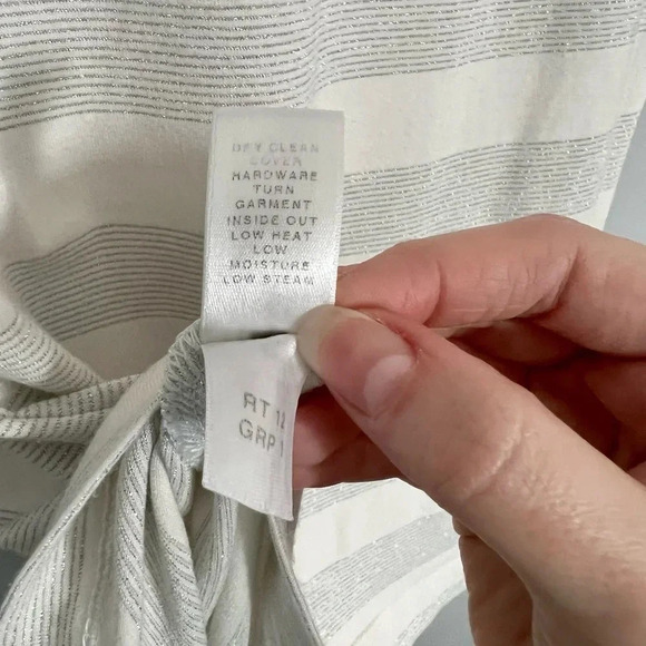 St. John Silver Met. Stripe SS Top Sz P - Picture 7 of 7